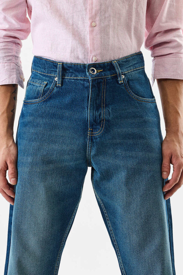 Washed Baggy Fit Jeans - Image 2